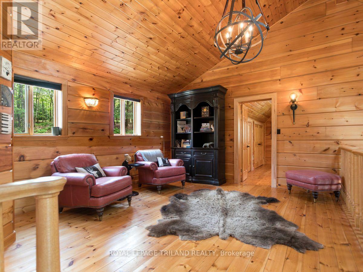 2056 Mockingbird Street Property Photo 19