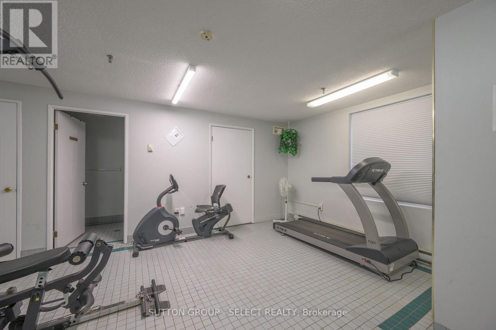 1104 - 76 Baseline Road W Property Photo 8