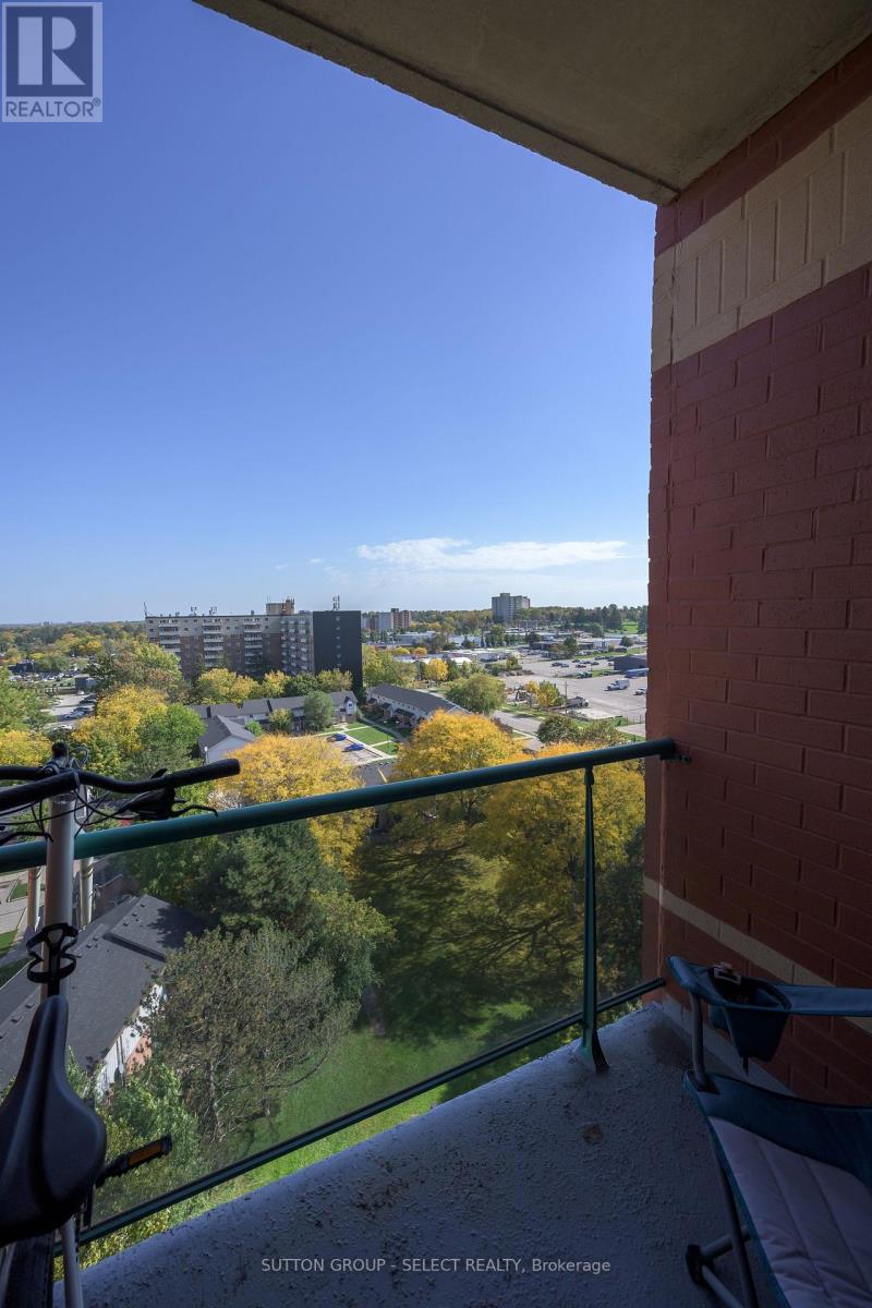 1104 - 76 Baseline Road W Property Photo 13