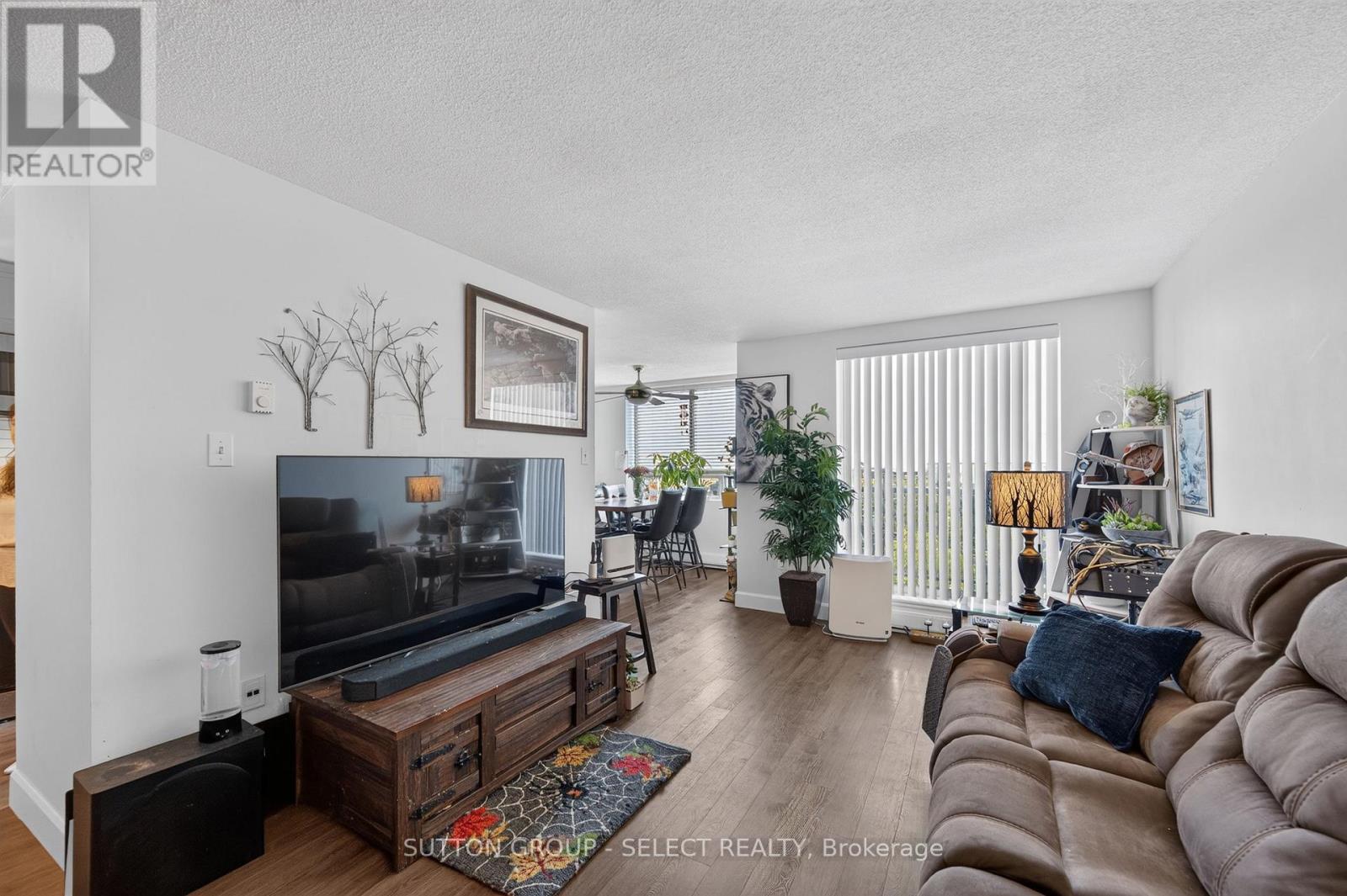 1104 - 76 Baseline Road W Property Photo 14