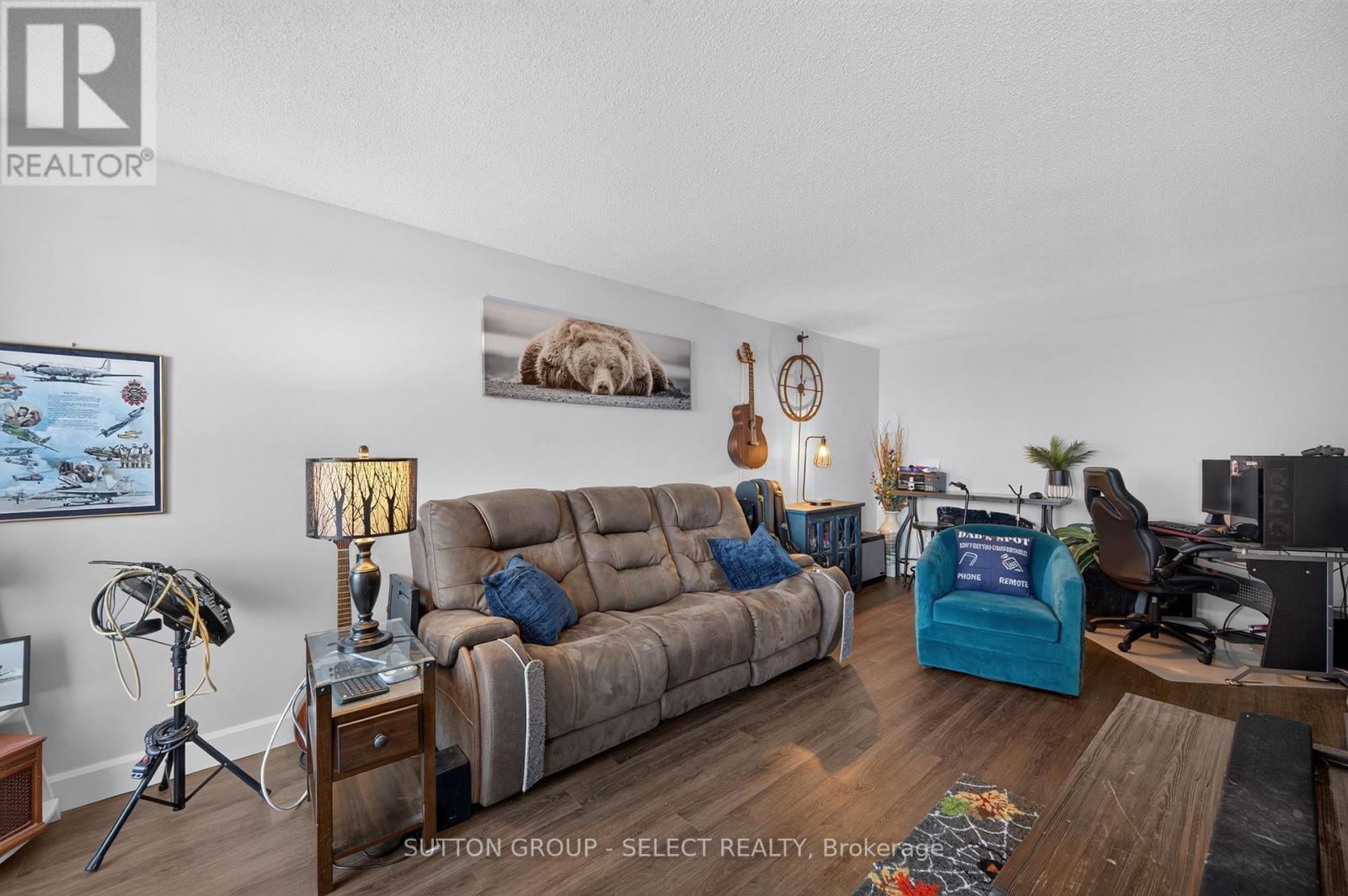 1104 - 76 Baseline Road W Property Photo 15