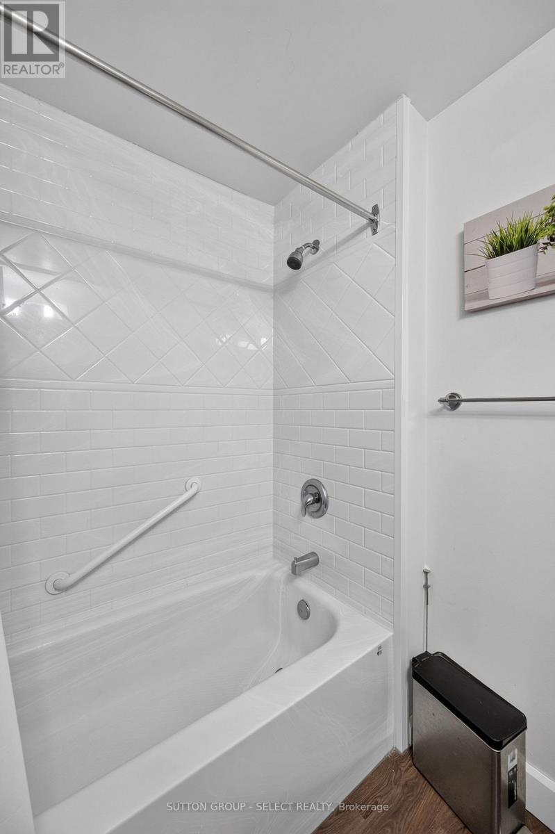 1104 - 76 Baseline Road W Property Photo 29