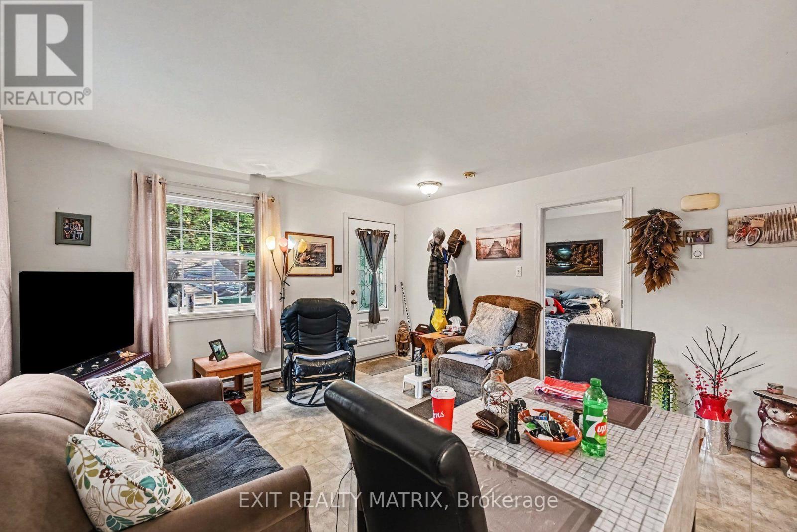 14 Gibson Lane Property Photo 6
