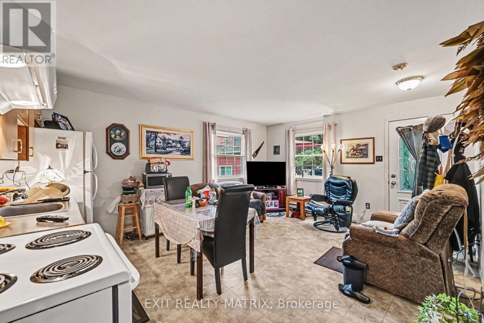 14 Gibson Lane Property Photo 8