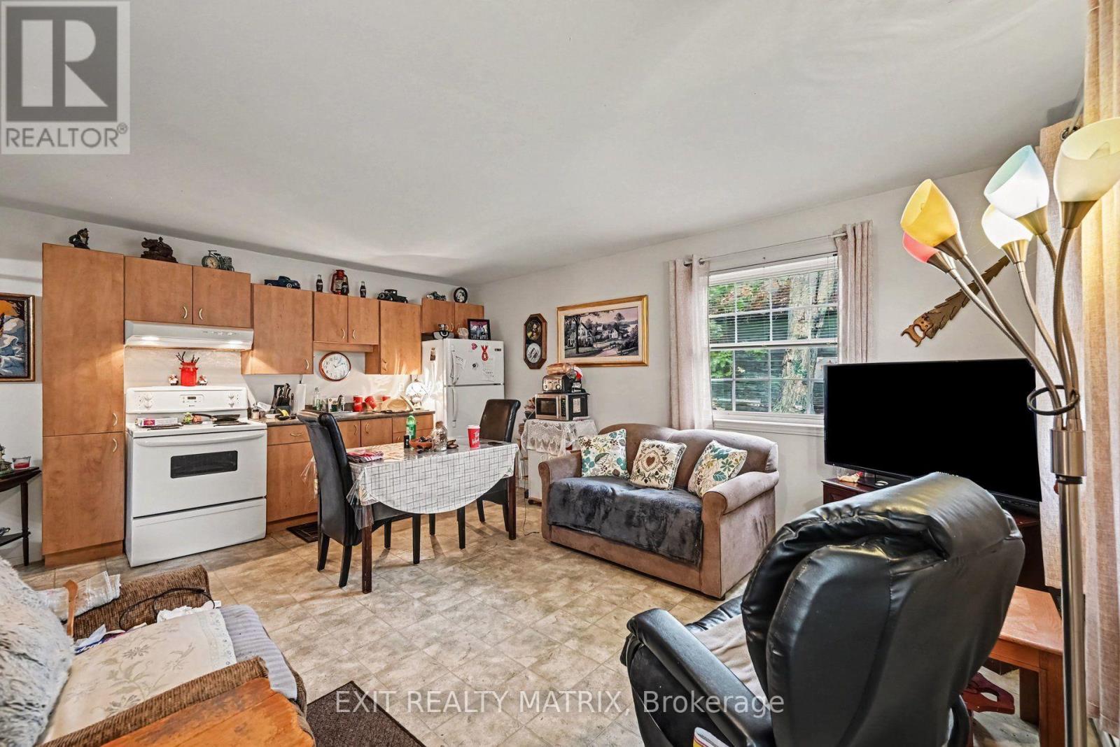 14 Gibson Lane Property Photo 10