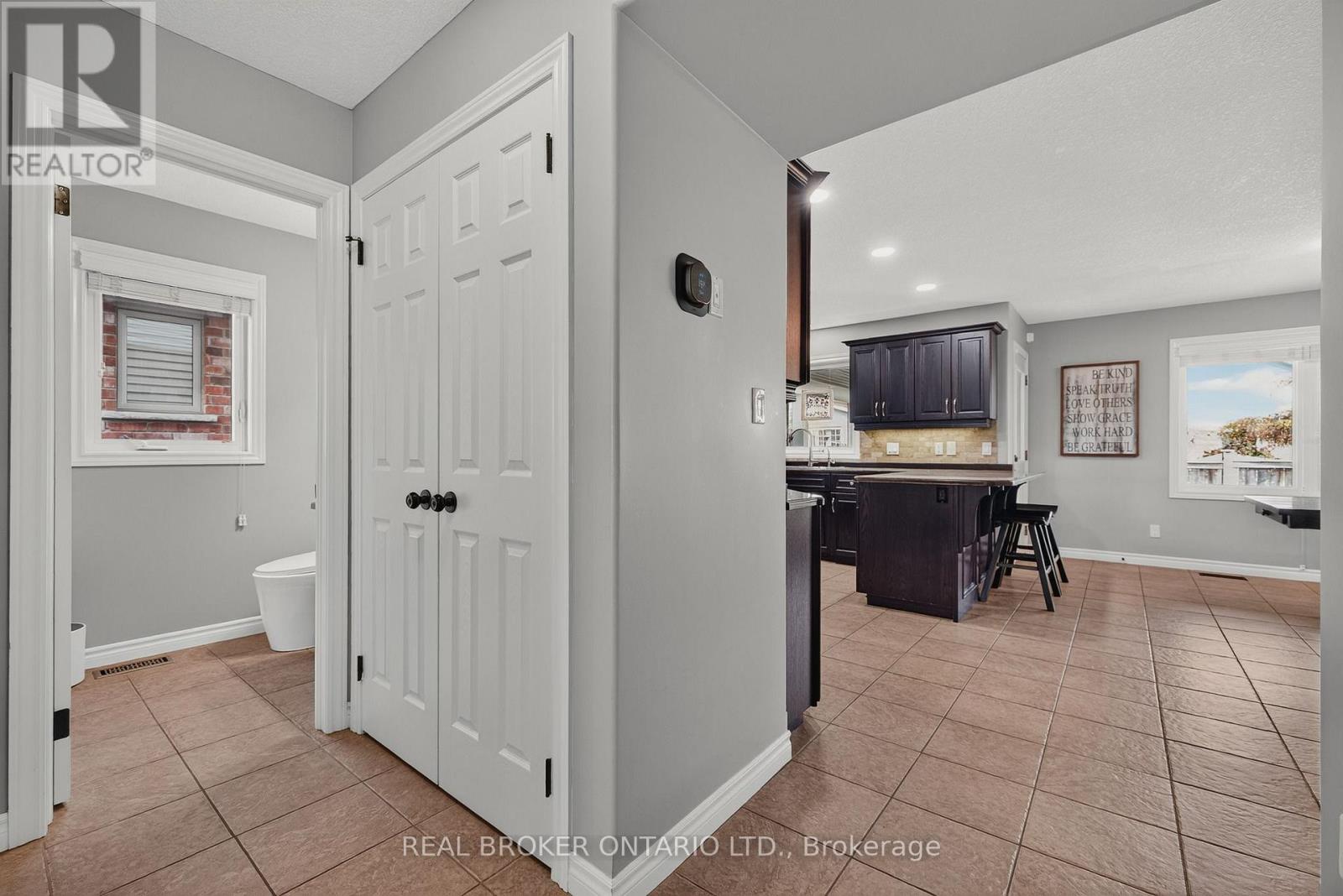 38 Roberta Street Property Photo 5