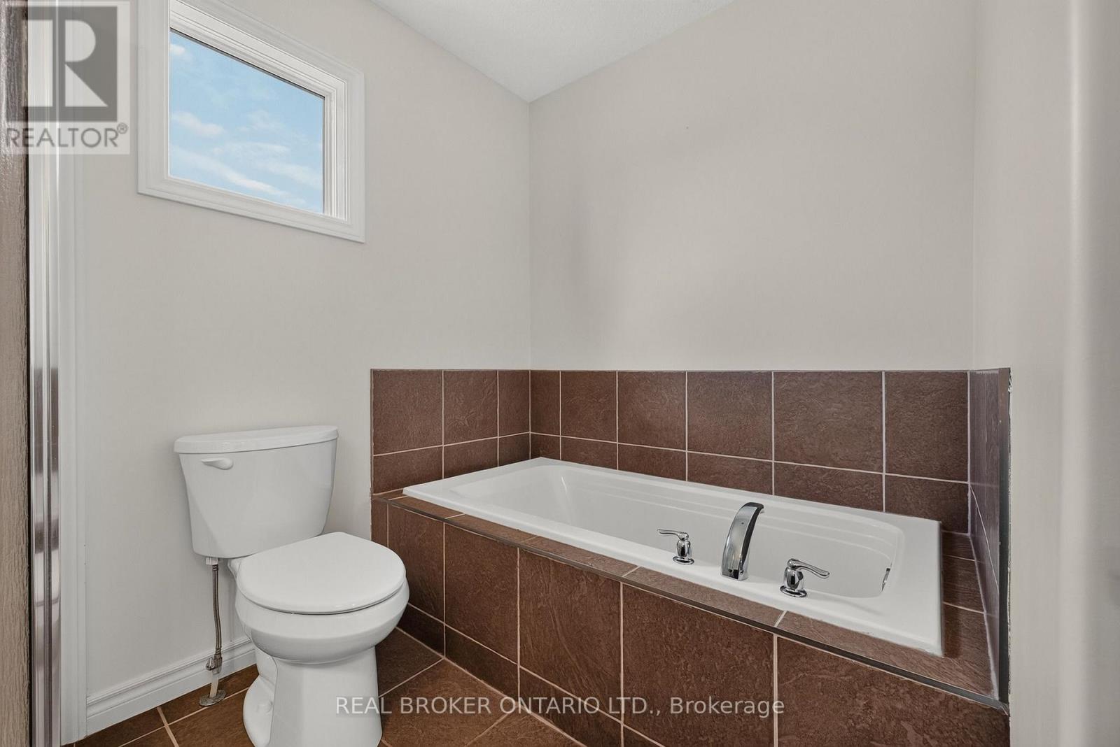 38 Roberta Street Property Photo 29