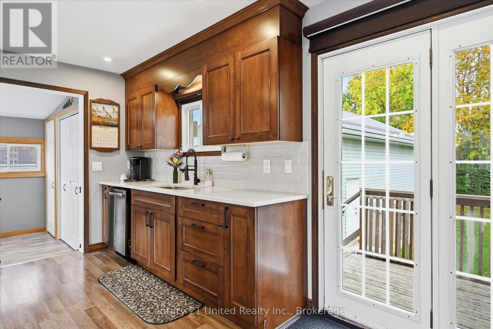 5 Emily Court Property Photo 6