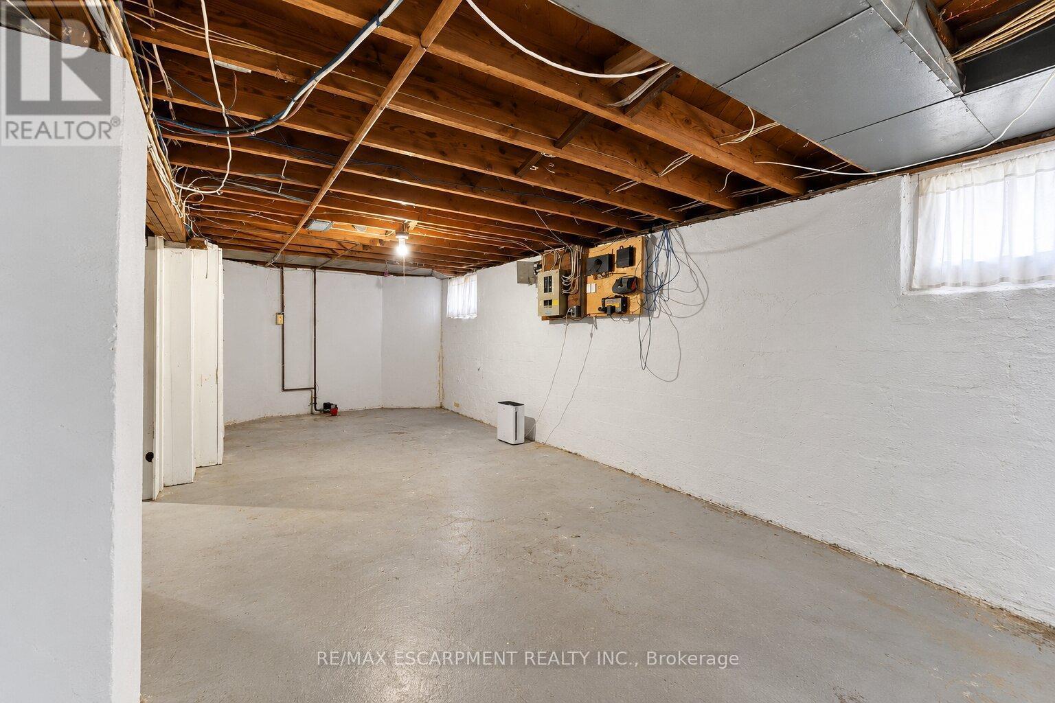 75 Barons Avenue Property Photo 28