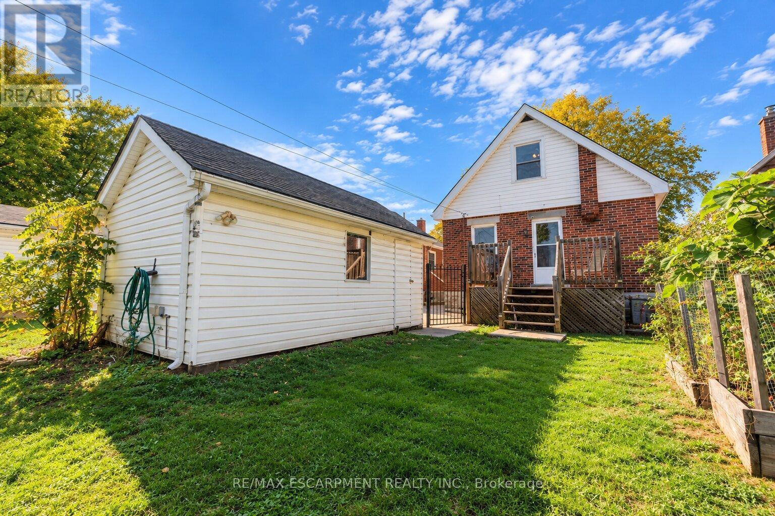75 Barons Avenue Property Photo 34