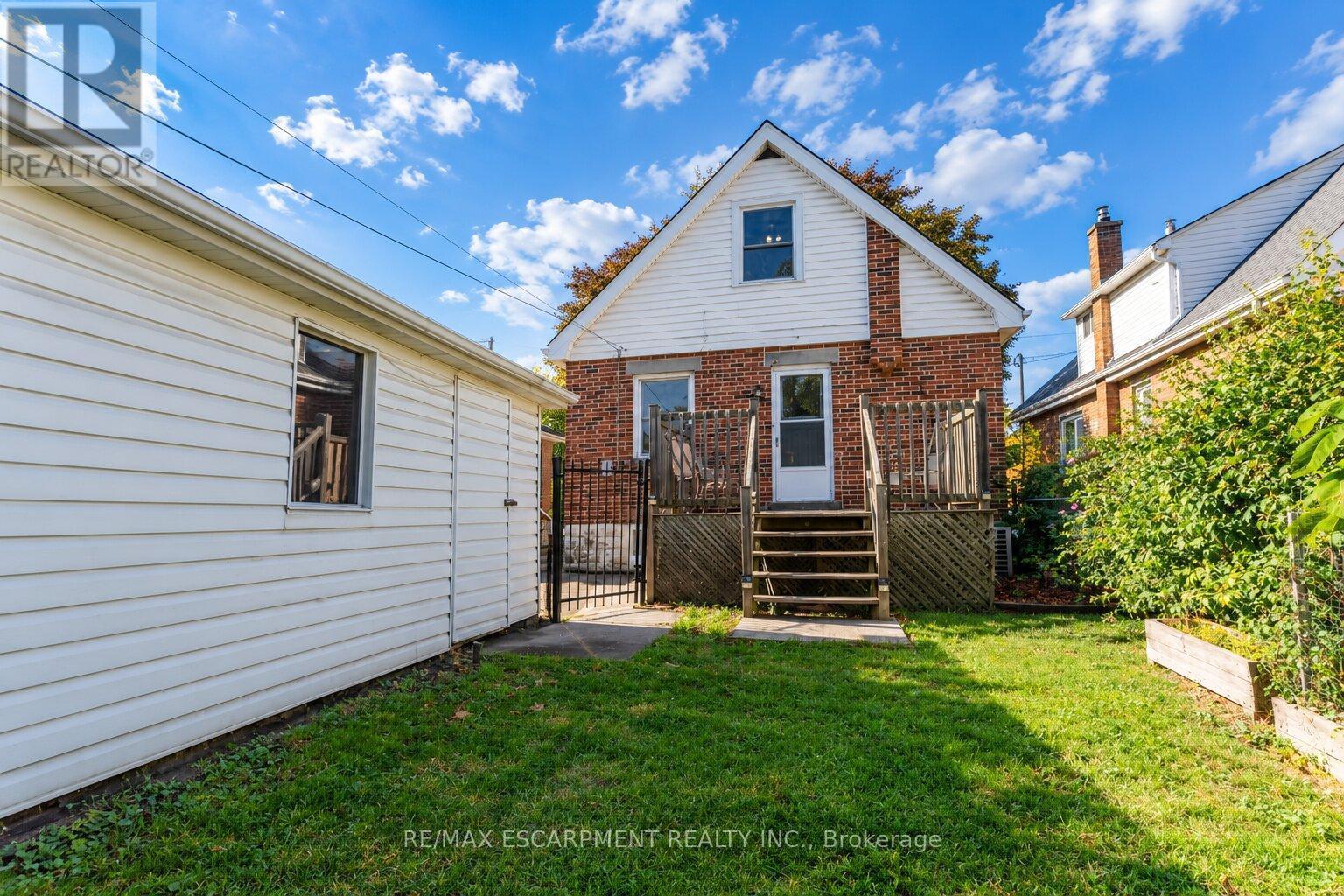 75 Barons Avenue Property Photo 36