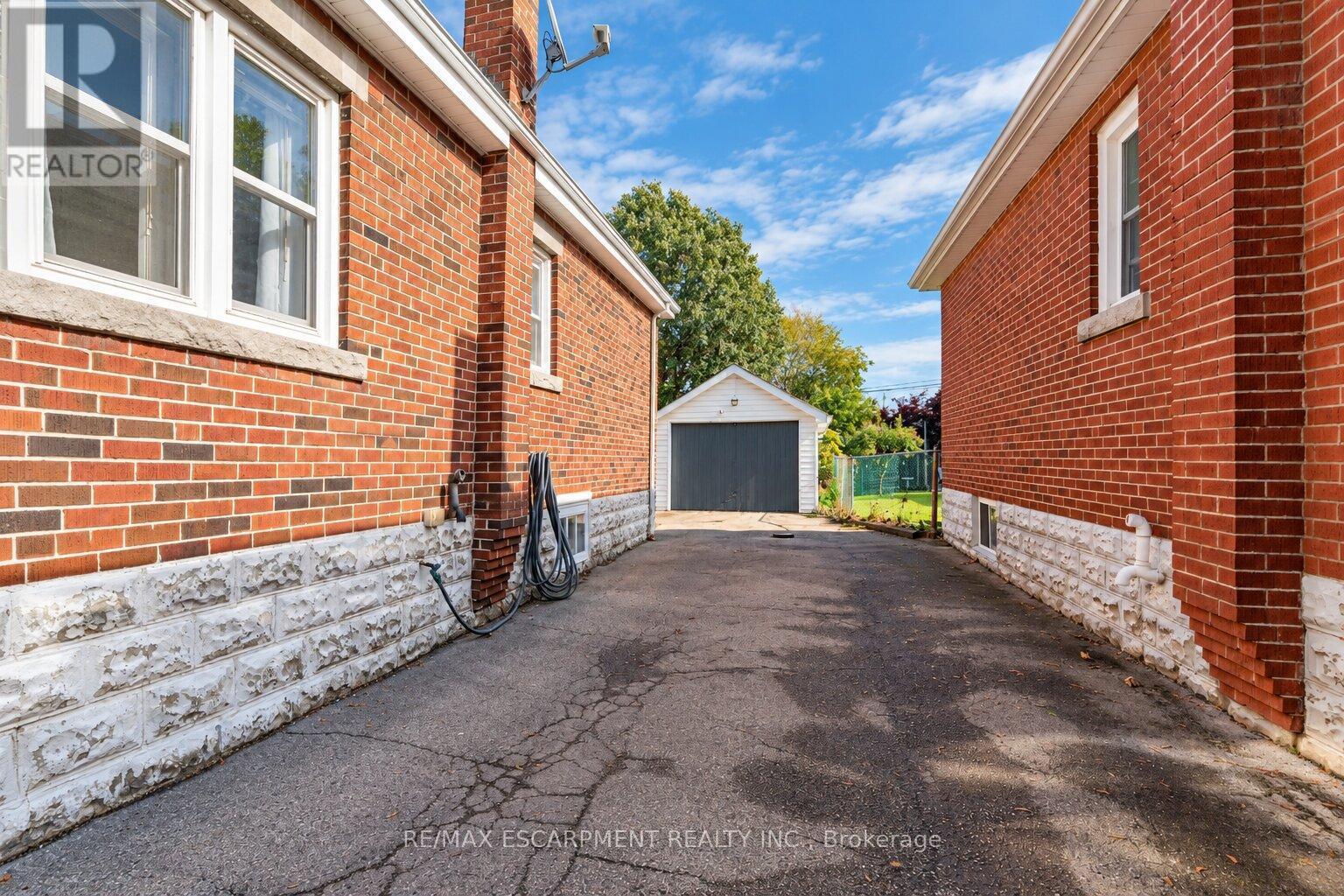 75 Barons Avenue Property Photo 48
