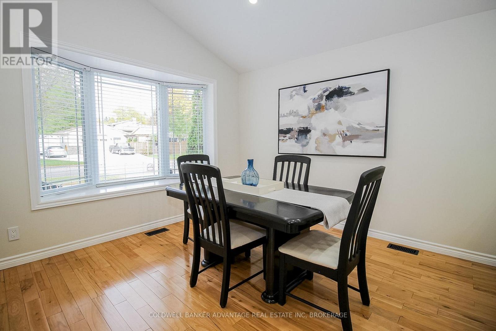 11 Fallingbrook Drive Property Photo 11