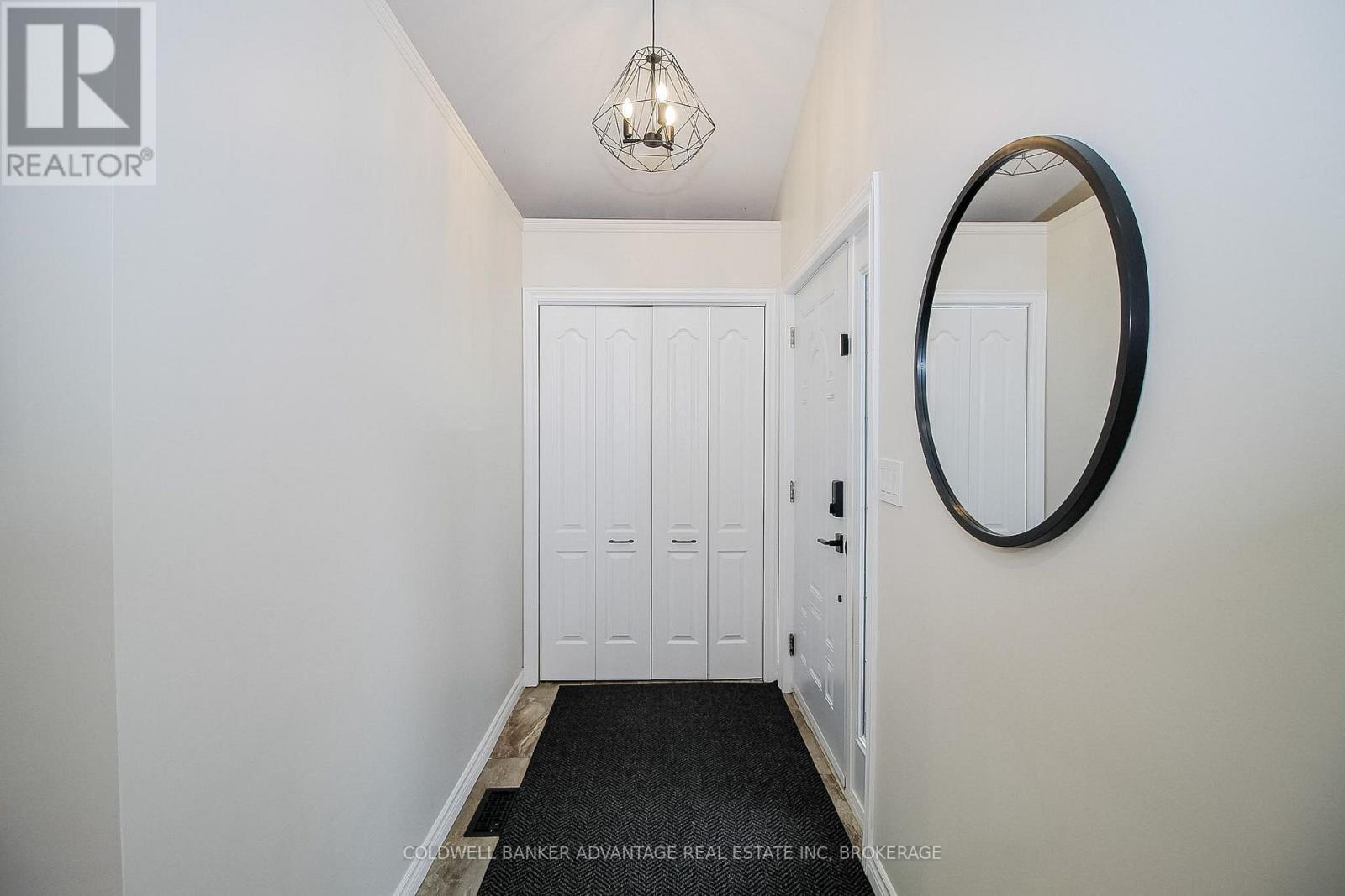11 Fallingbrook Drive Property Photo 14