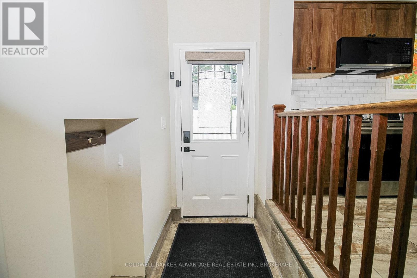 11 Fallingbrook Drive Property Photo 23