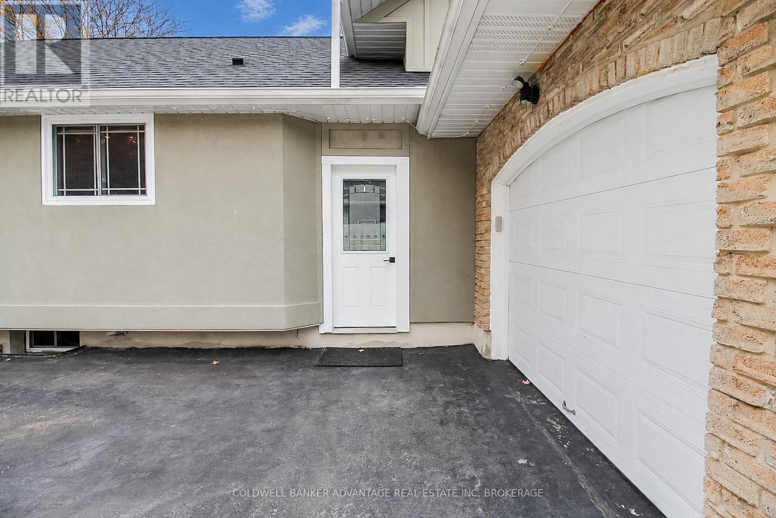 11 Fallingbrook Drive Property Photo 47