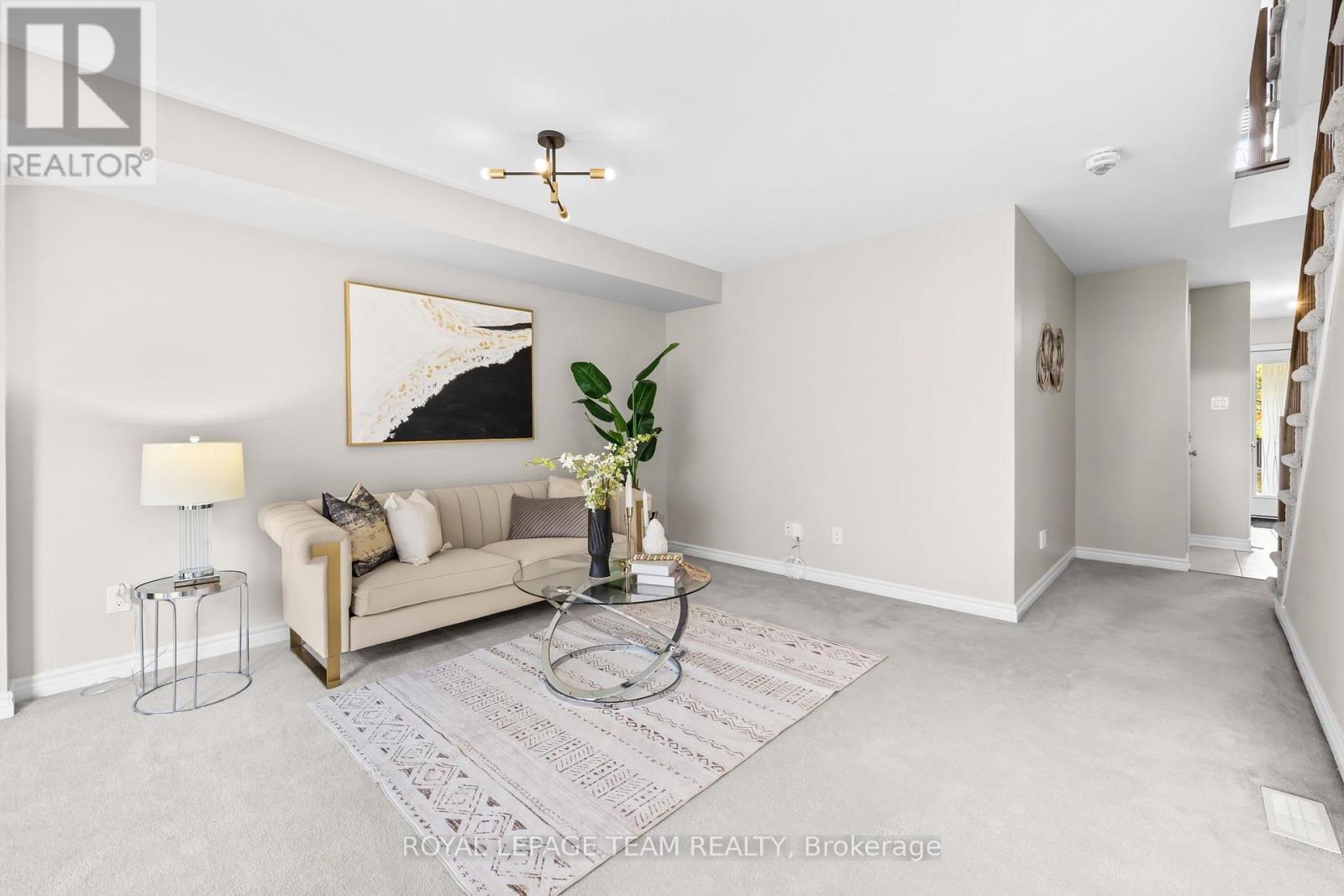 422 Tralee Road Property Photo 6