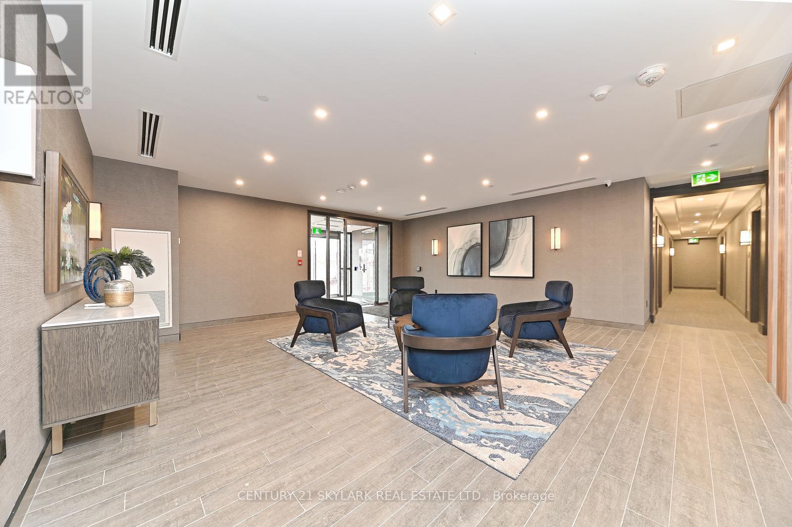 401 - 460 Dundas Street E Property Photo 4