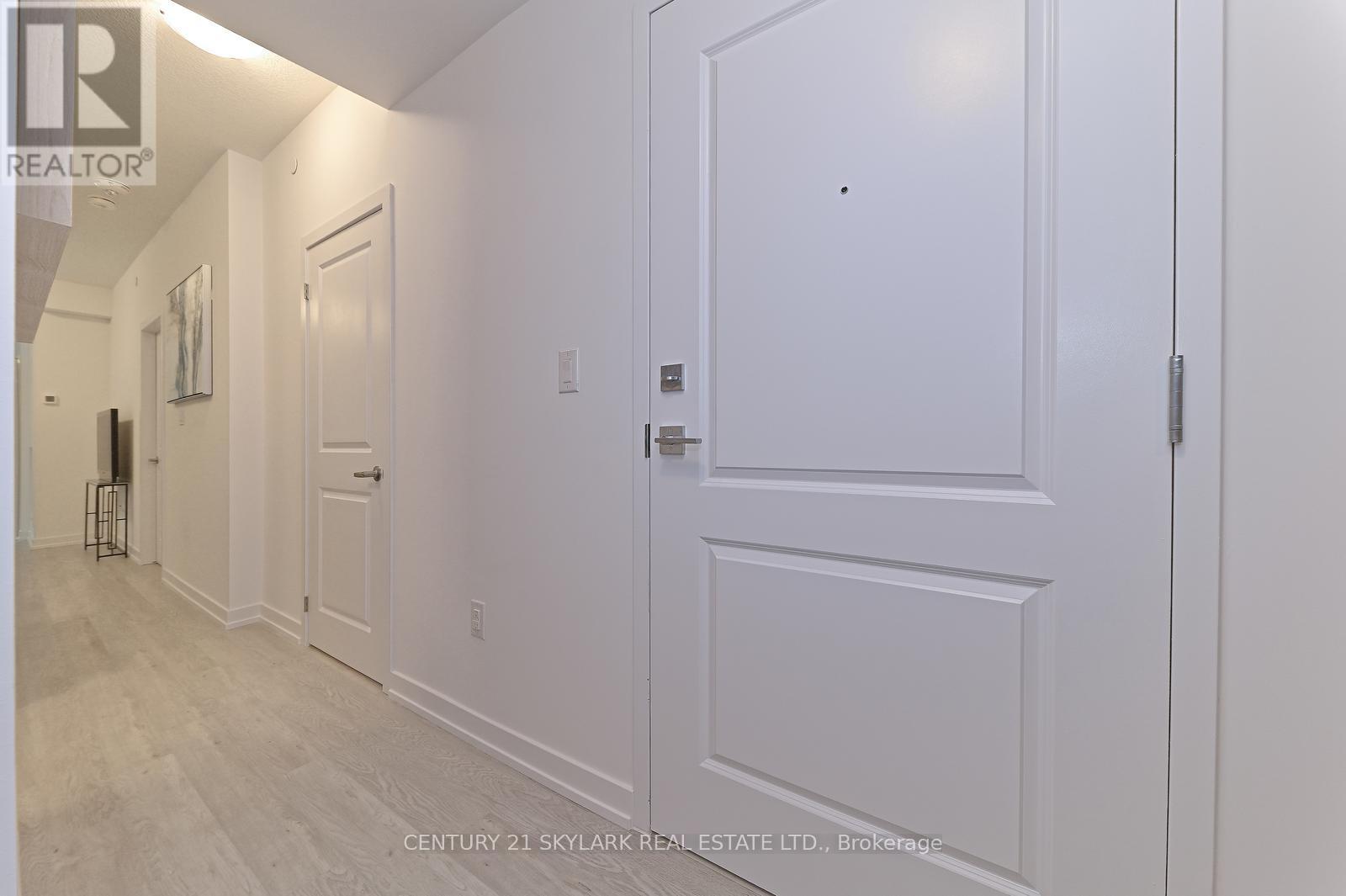 401 - 460 Dundas Street E Property Photo 6