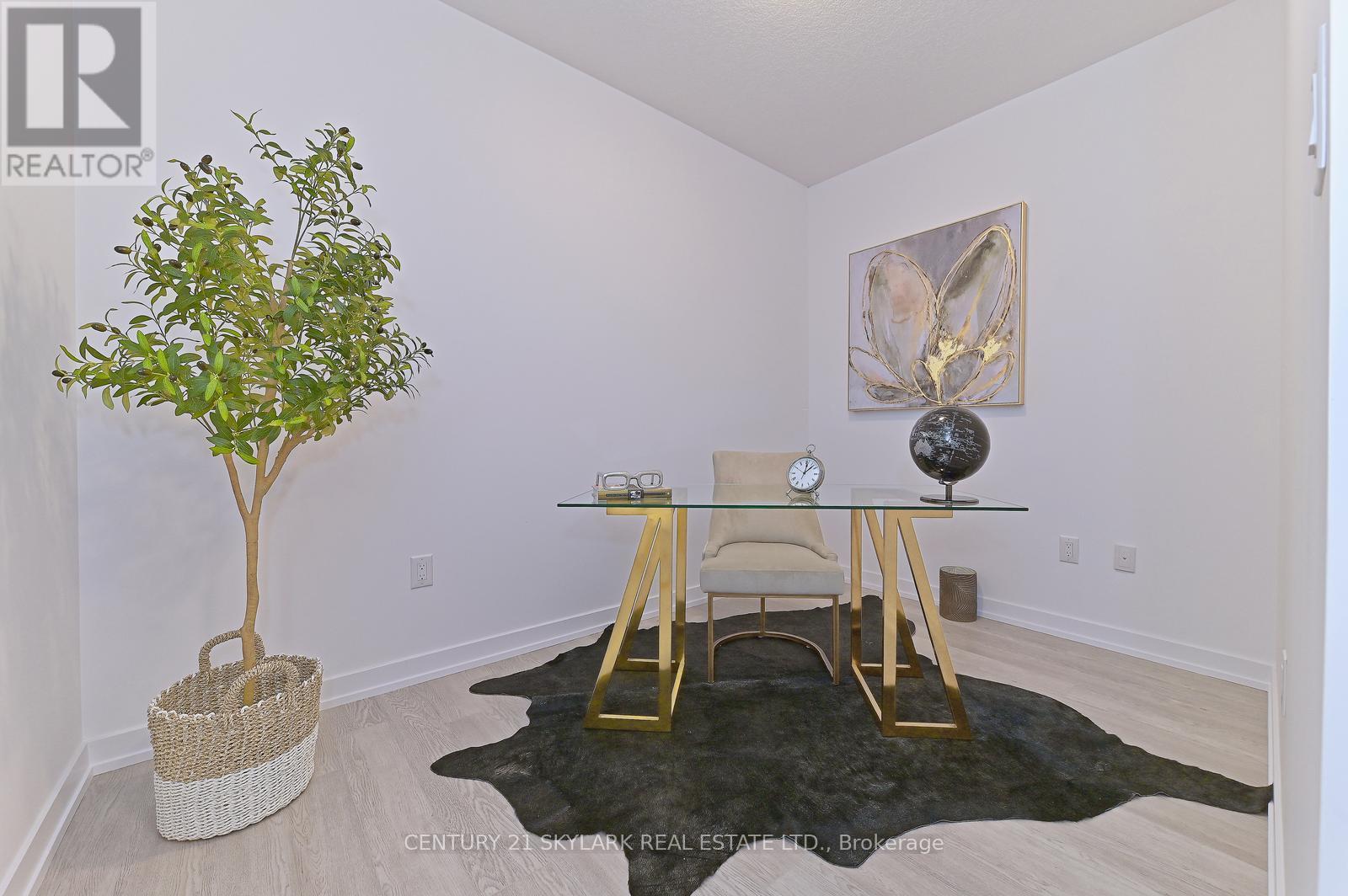 401 - 460 Dundas Street E Property Photo 9
