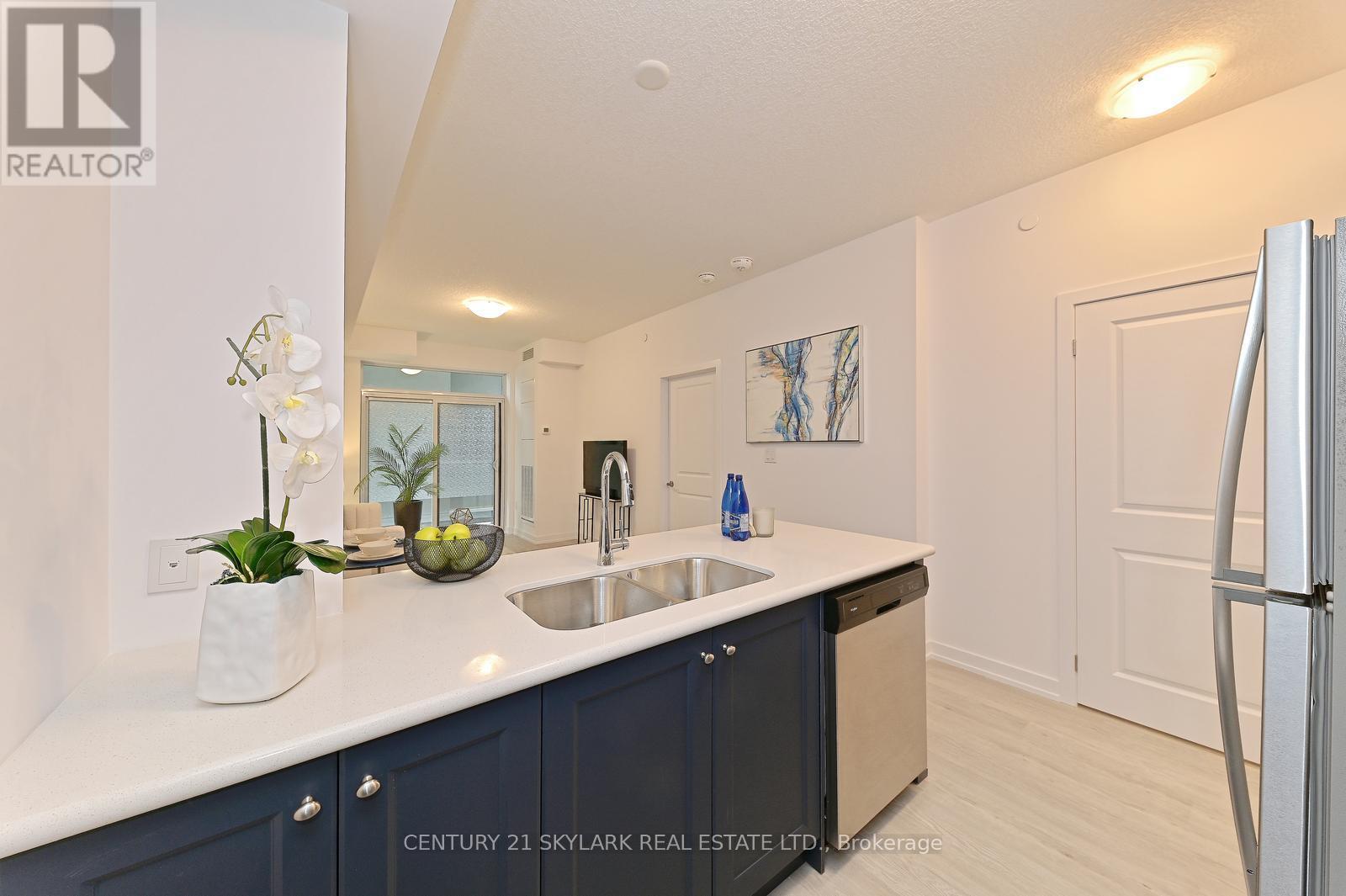 401 - 460 Dundas Street E Property Photo 12