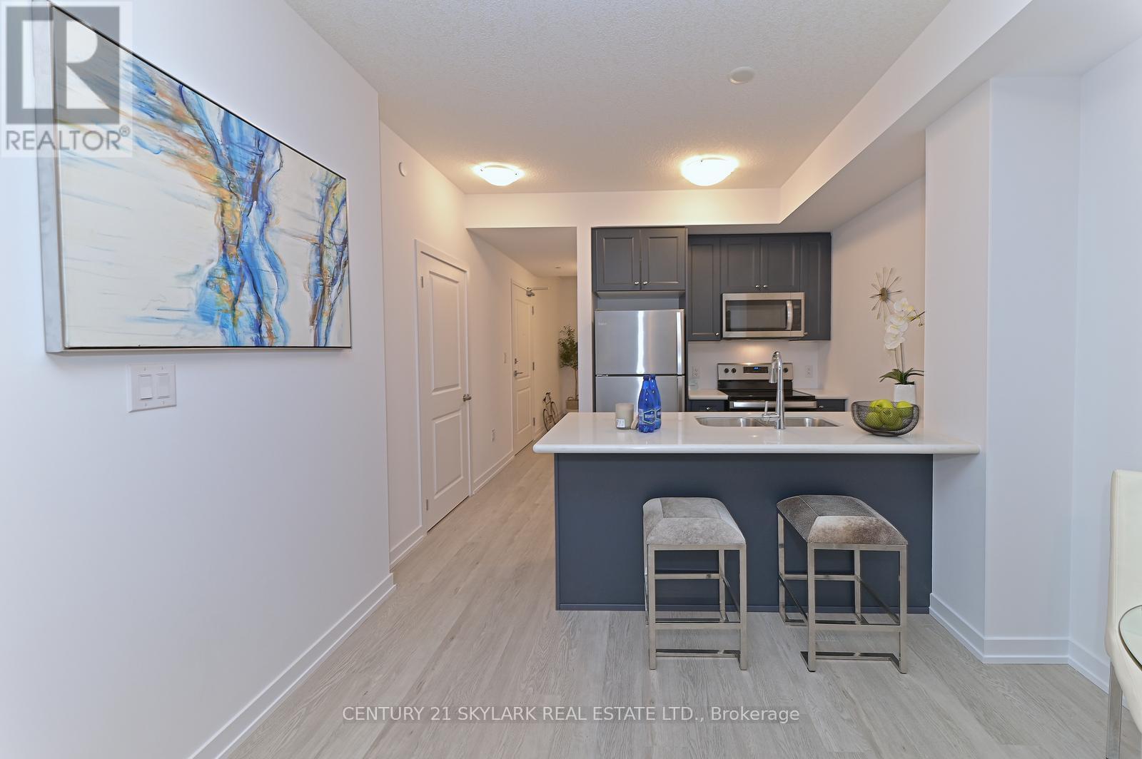 401 - 460 Dundas Street E Property Photo 15