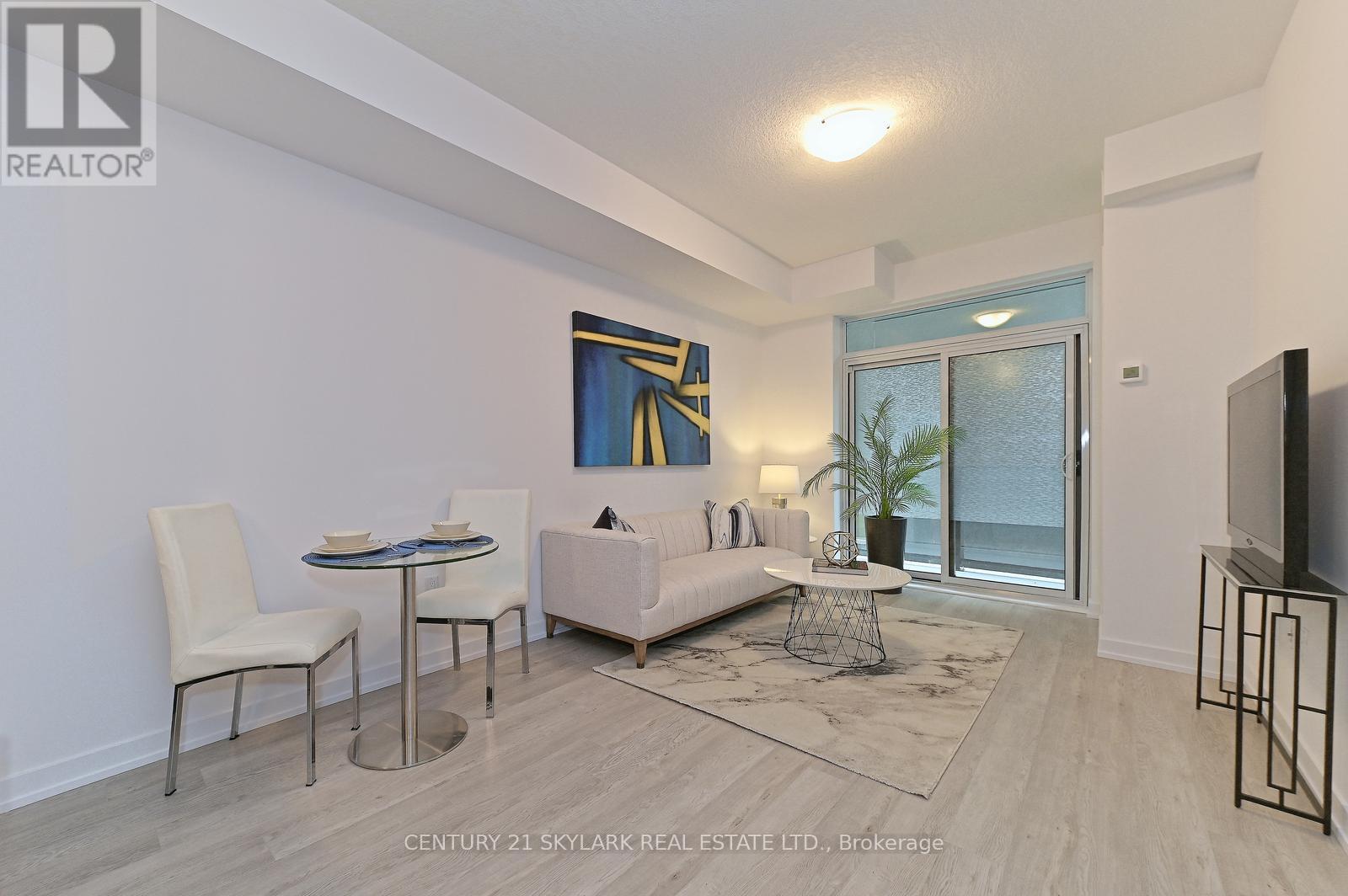 401 - 460 Dundas Street E Property Photo 17