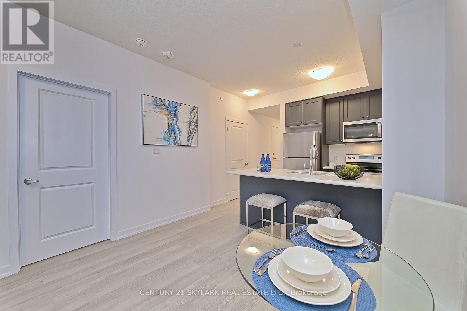 401 - 460 Dundas Street E Property Photo 18