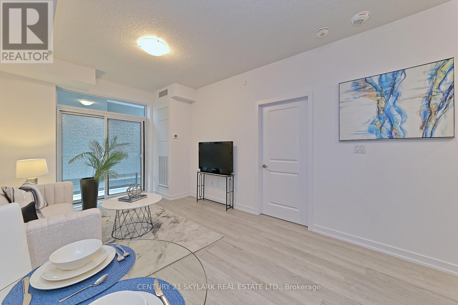 401 - 460 Dundas Street E Property Photo 21