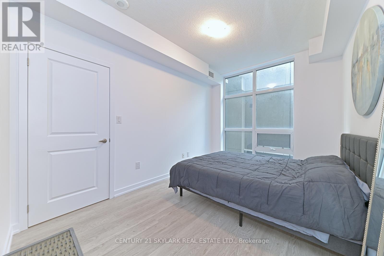 401 - 460 Dundas Street E Property Photo 26