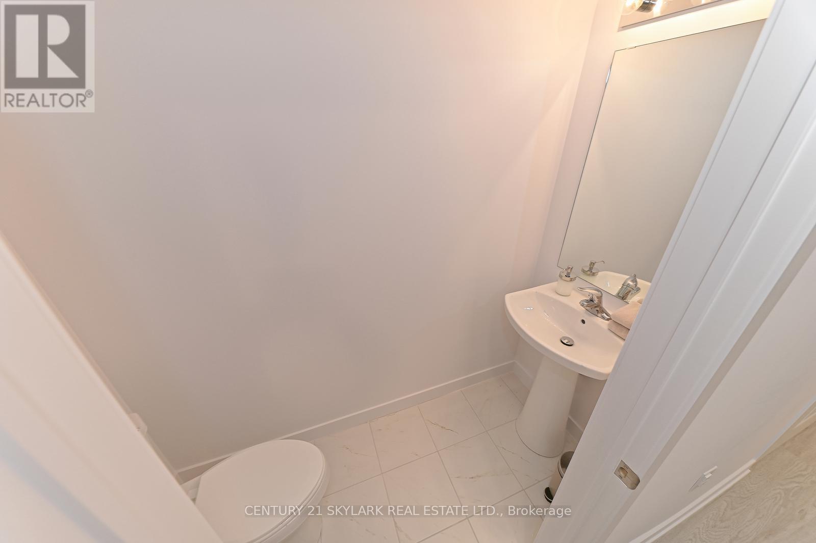 401 - 460 Dundas Street E Property Photo 33