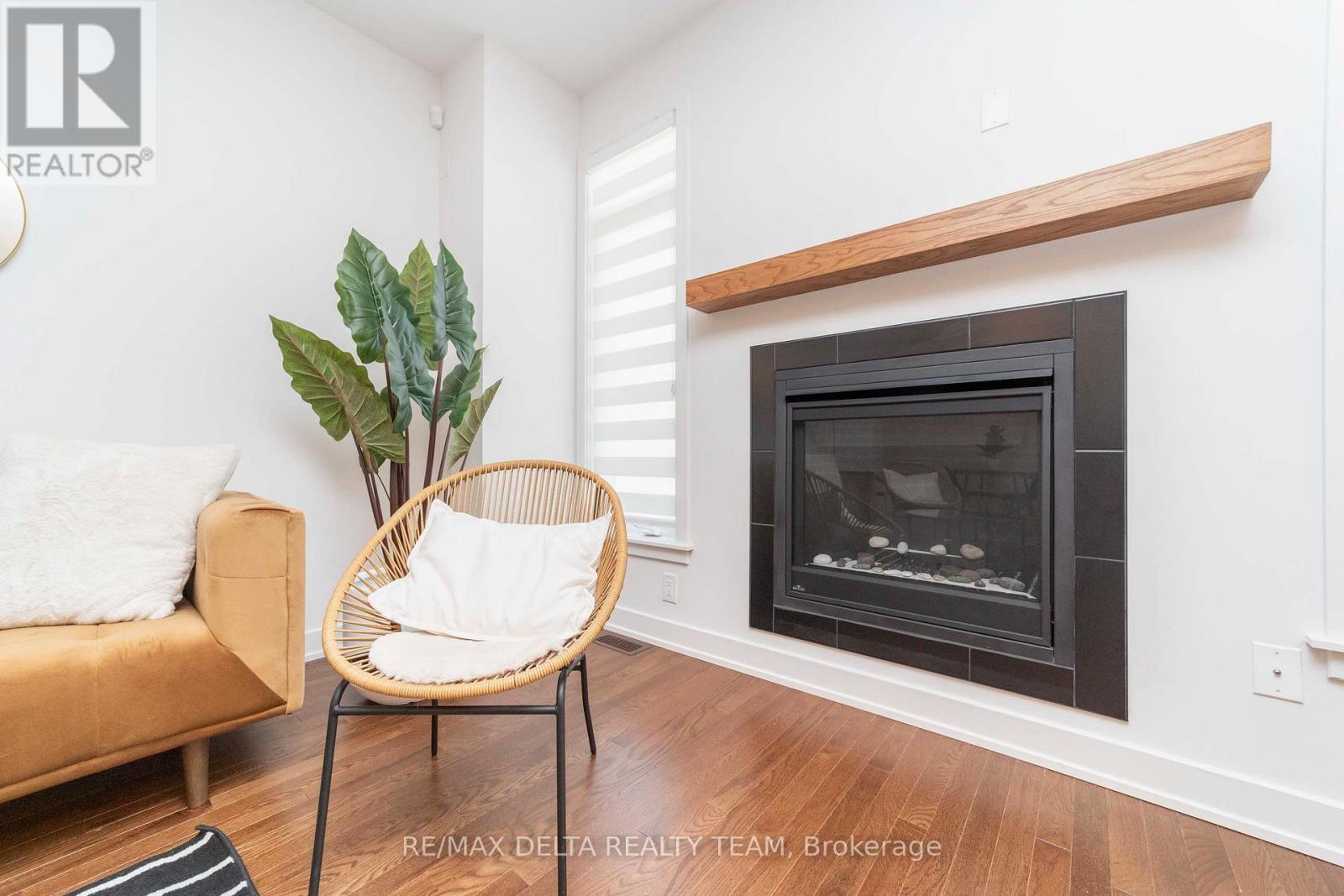 631 Knotridge Street Property Photo 7