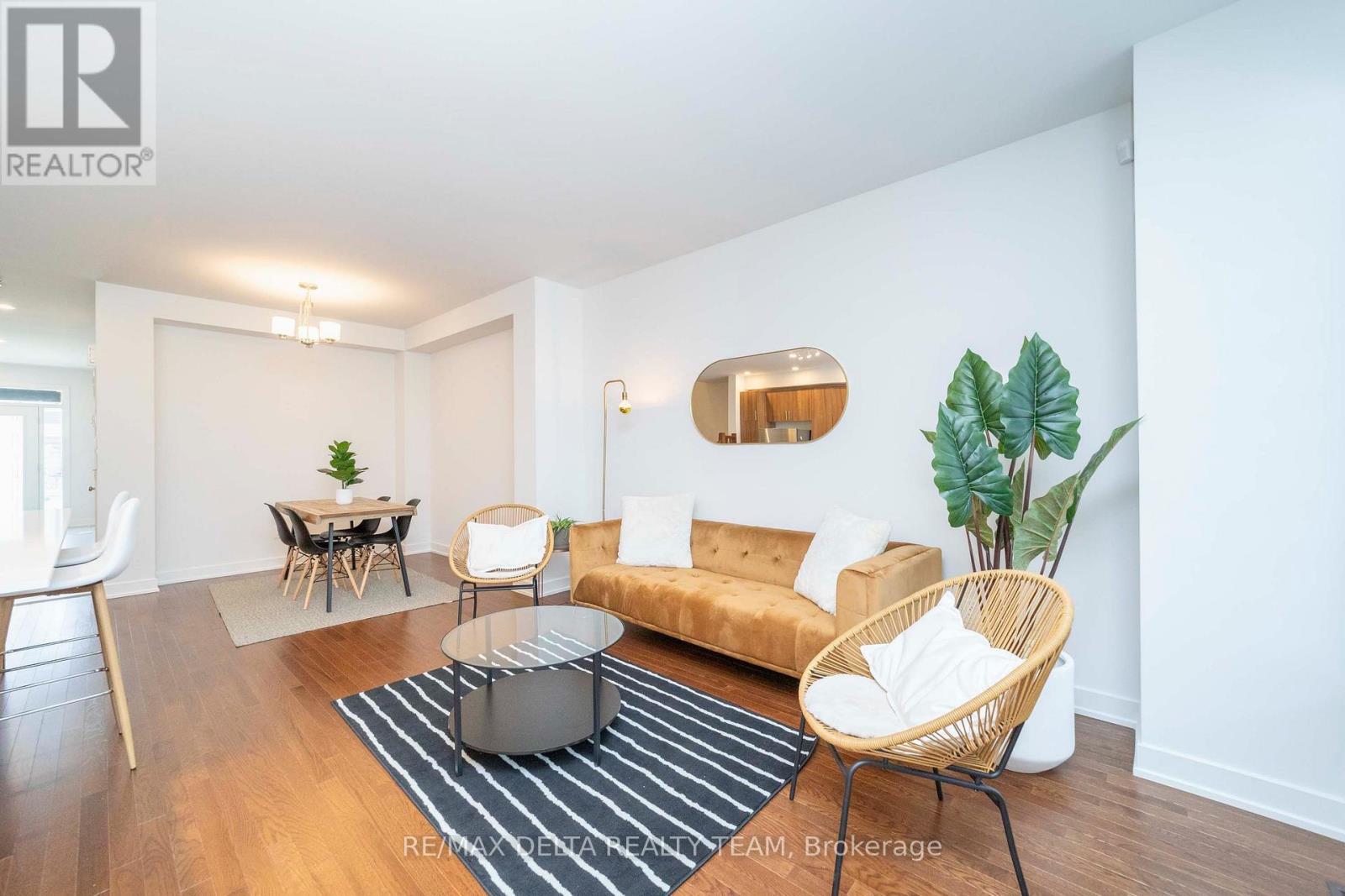 631 Knotridge Street Property Photo 8