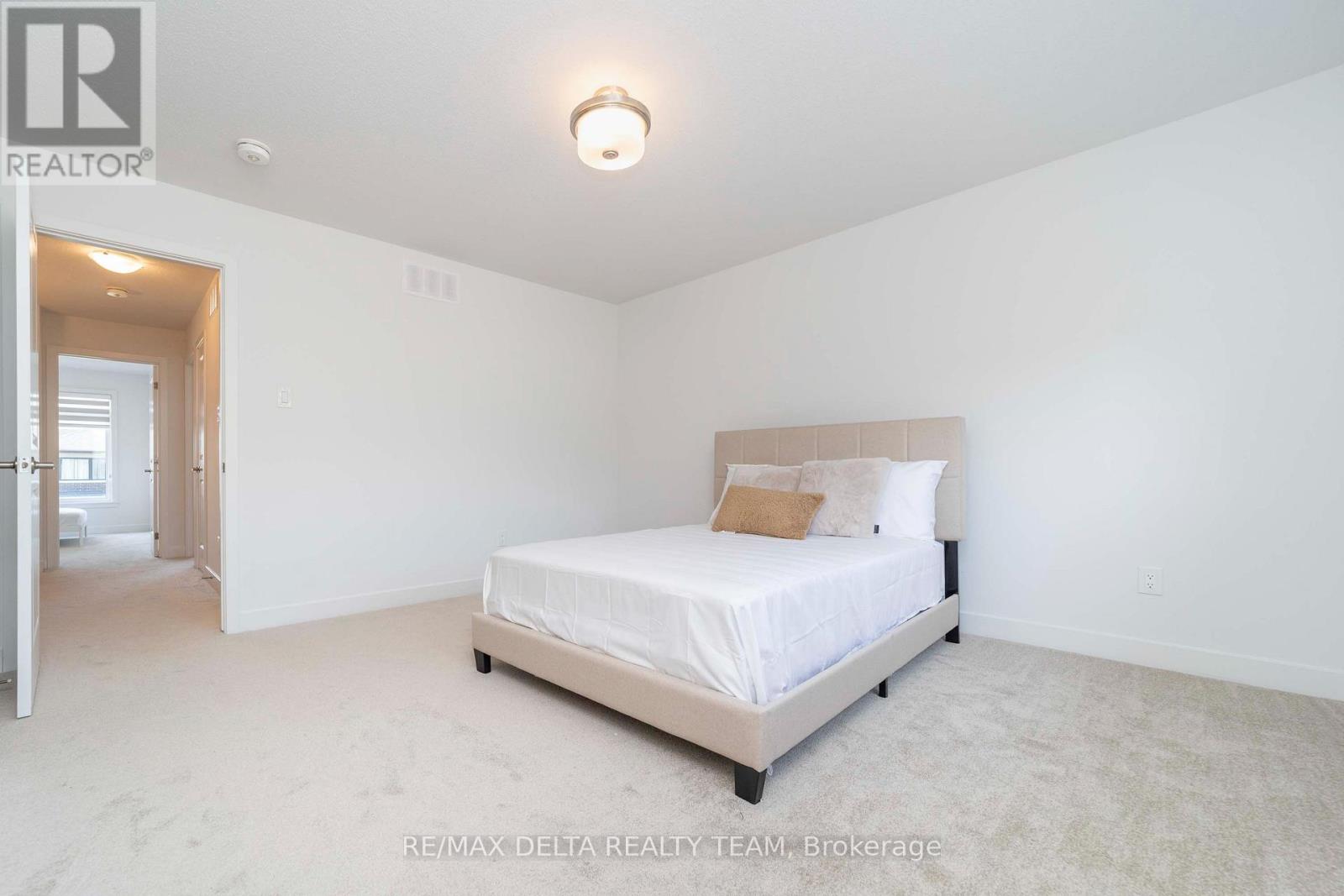 631 Knotridge Street Property Photo 15