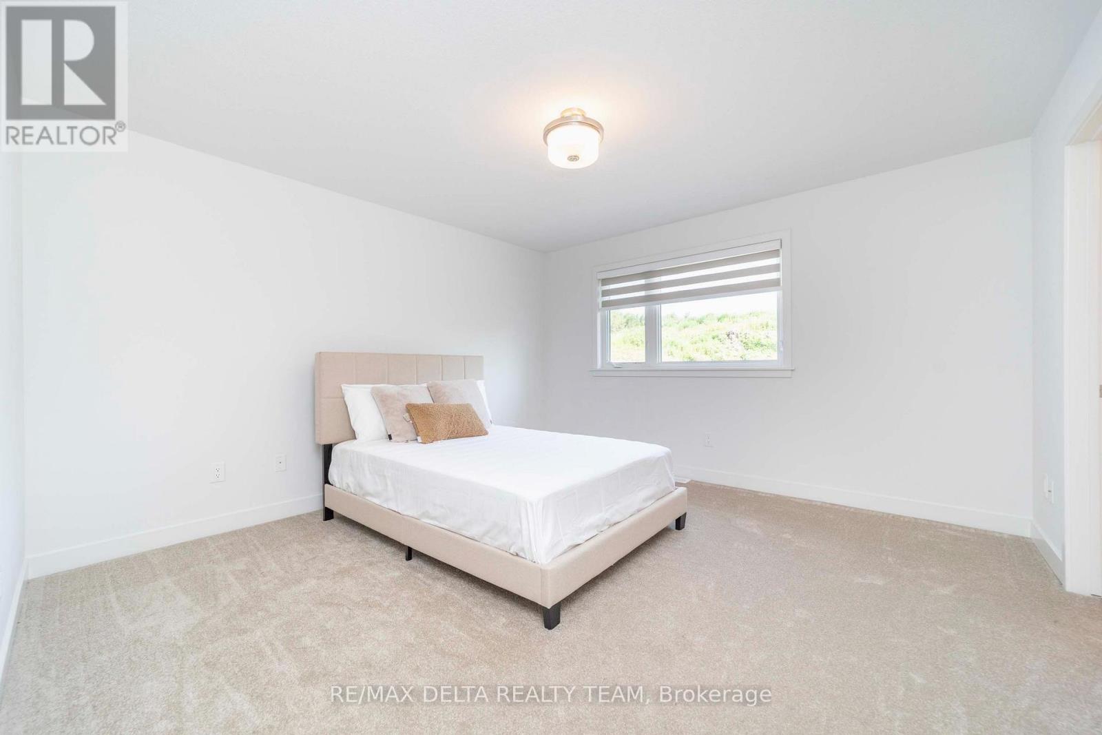 631 Knotridge Street Property Photo 20