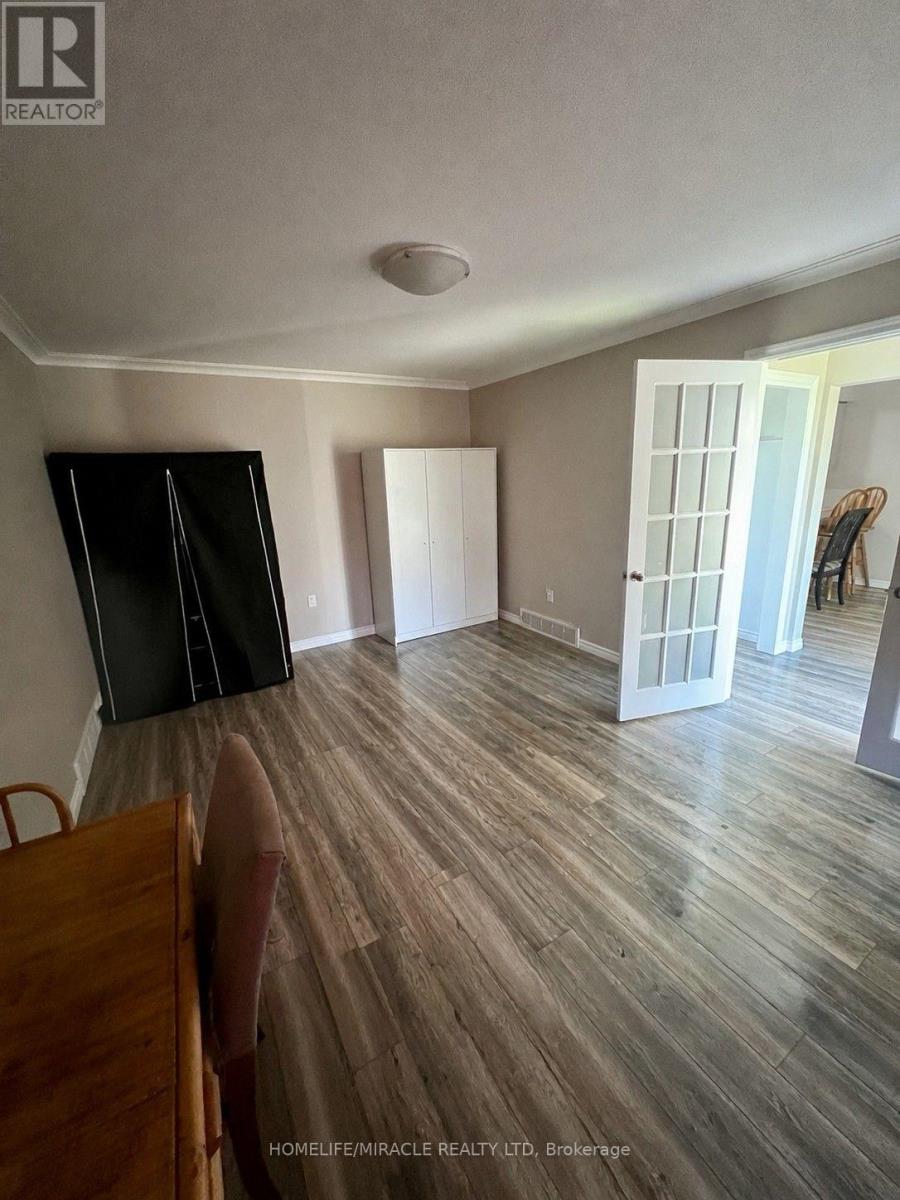 Upper - 10 Trelawn Parkway Property Photo 5