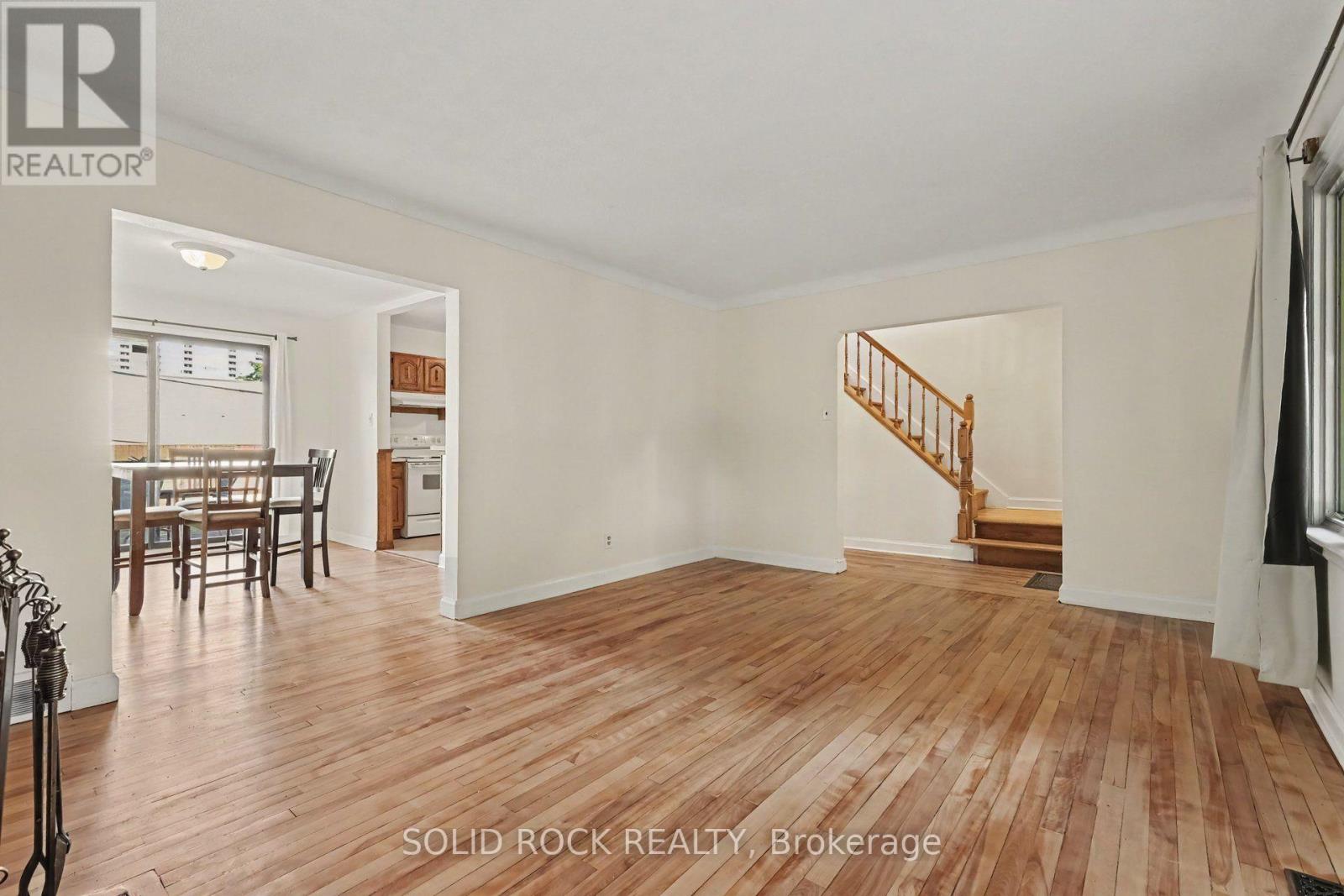 667 Alesther Street Property Photo 6