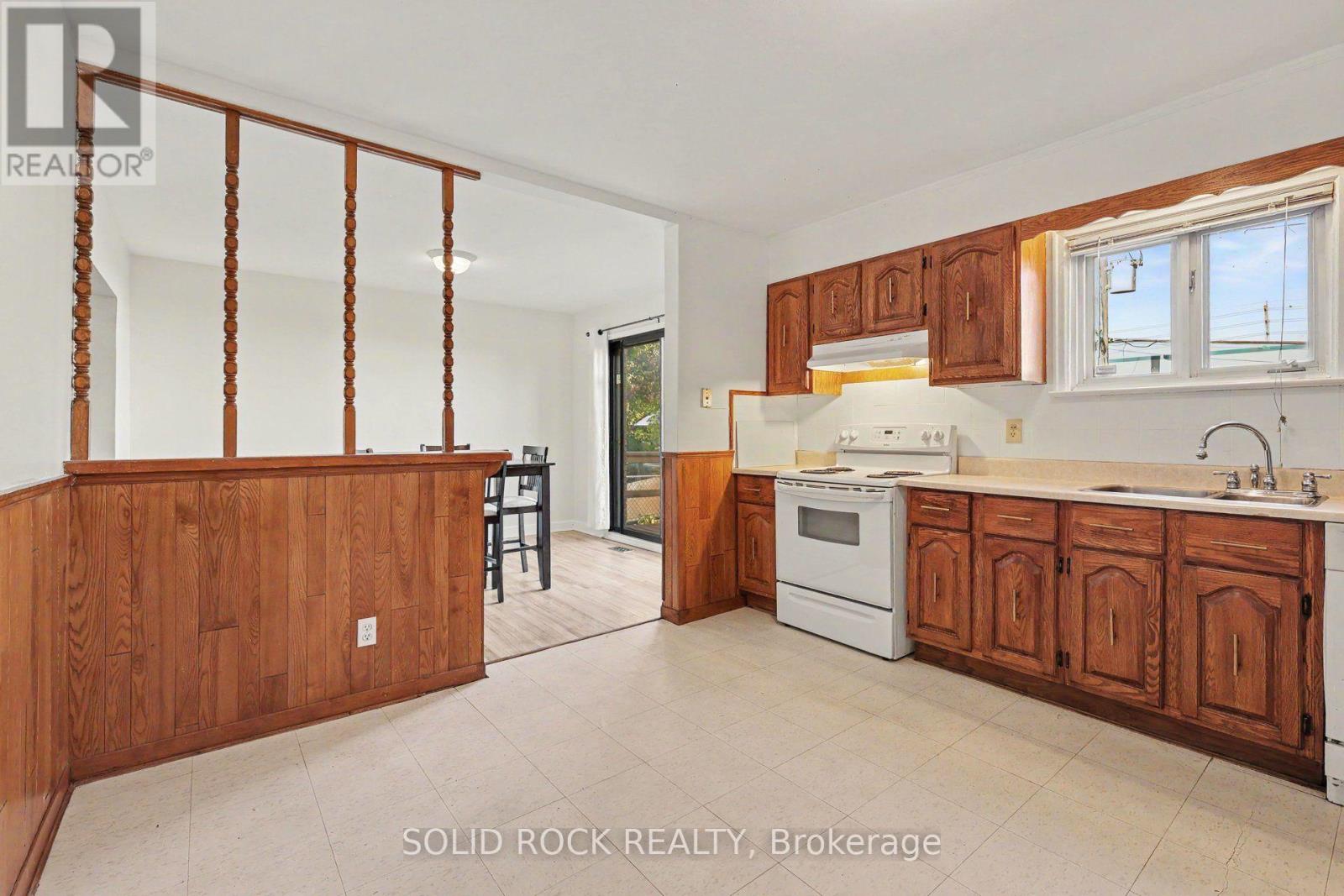 667 Alesther Street Property Photo 10