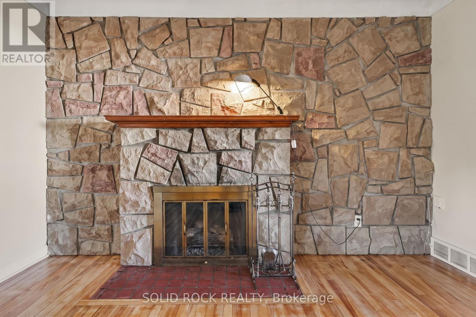 667 Alesther Street Property Photo 13