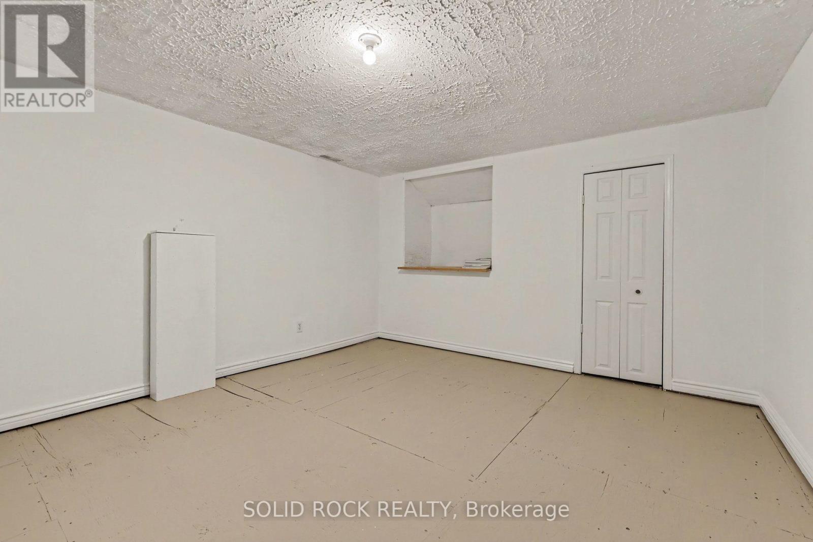 667 Alesther Street Property Photo 24