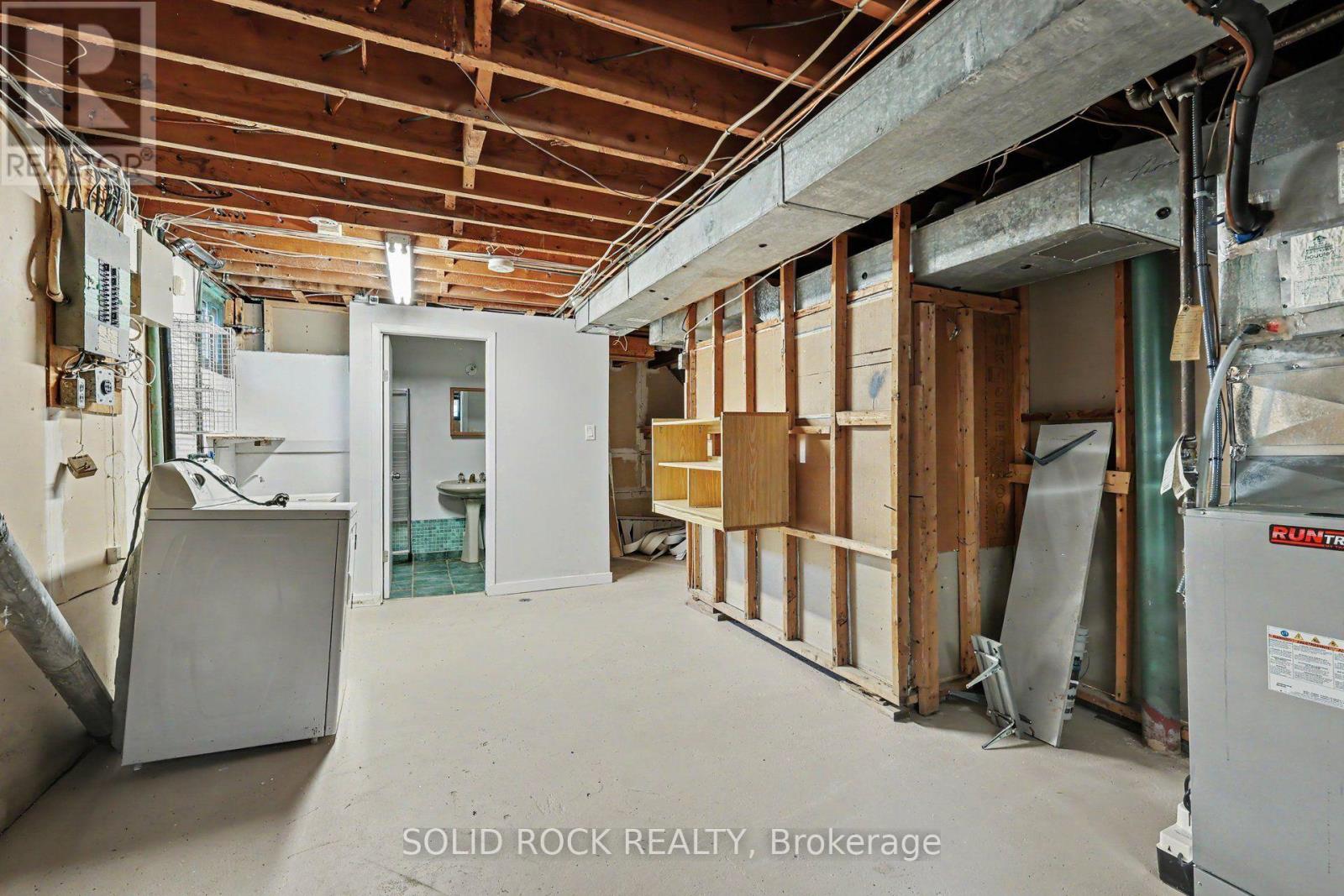 667 Alesther Street Property Photo 28