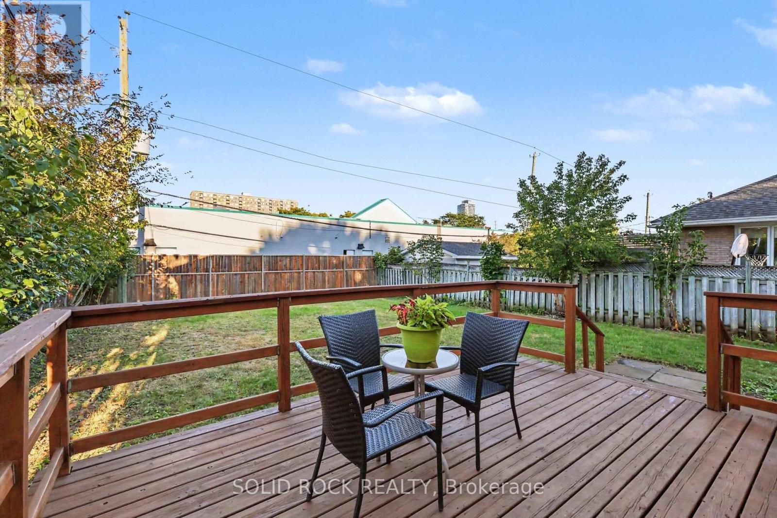 667 Alesther Street Property Photo 29
