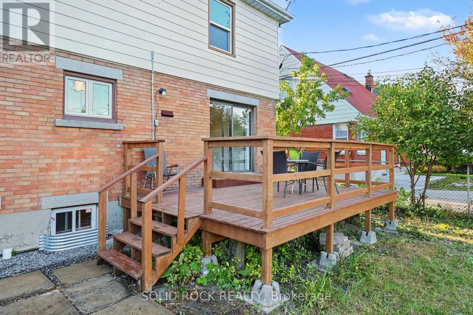 667 Alesther Street Property Photo 31
