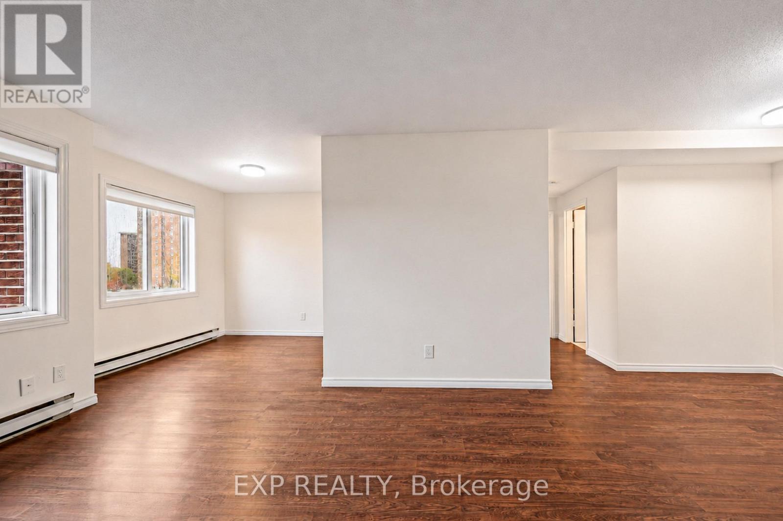 405a - 2044 Arrowsmith Drive Property Photo 10