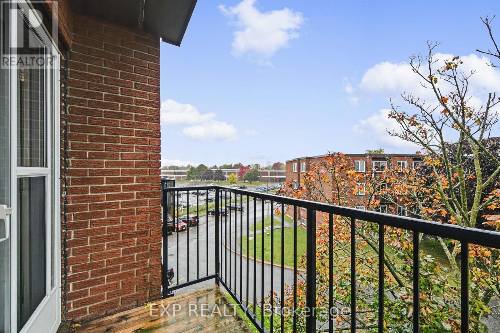 405a - 2044 Arrowsmith Drive Property Photo 14