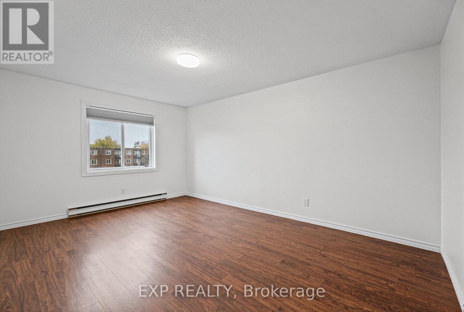 405a - 2044 Arrowsmith Drive Property Photo 24