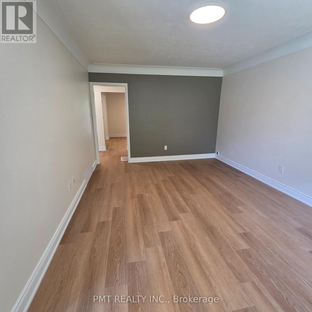 143 Elgin Crescent Property Photo 8