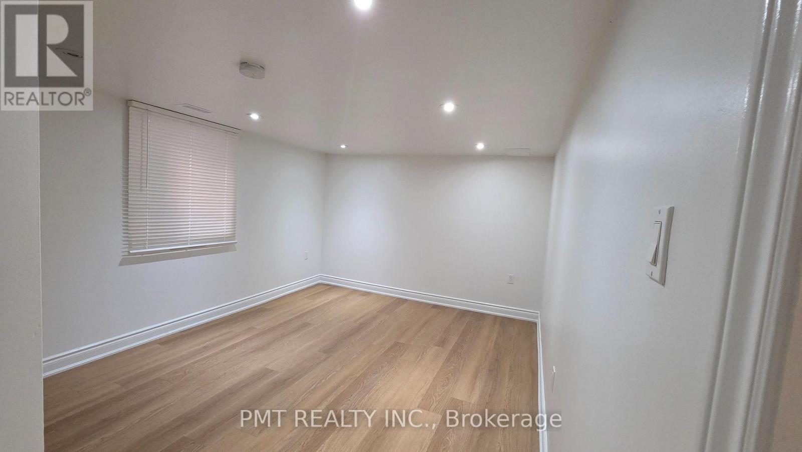 143 Elgin Crescent Property Photo 22