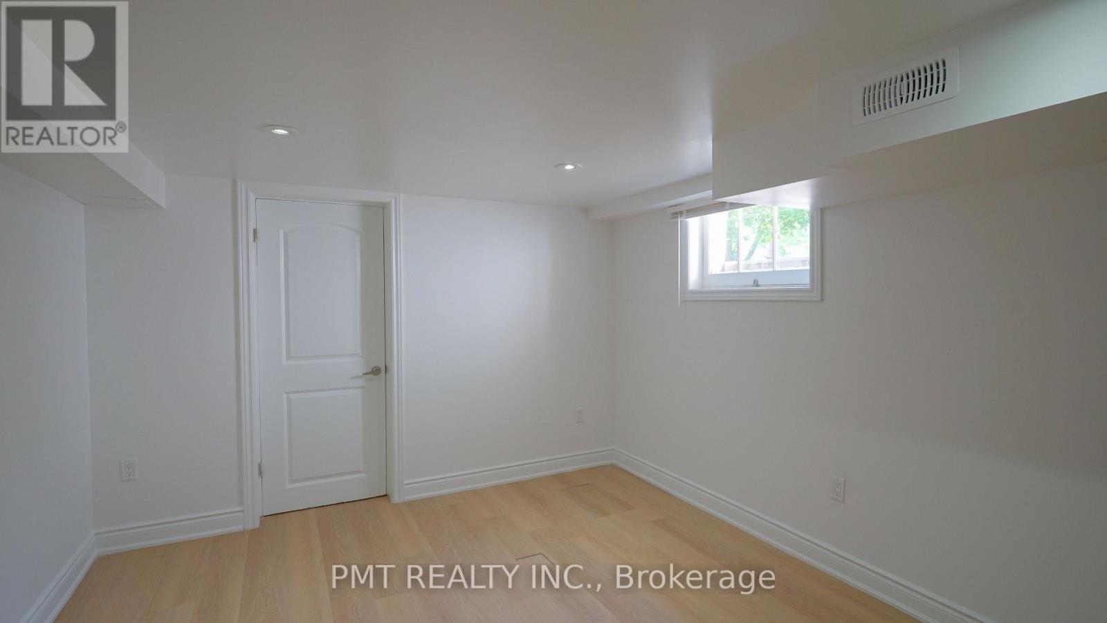 143 Elgin Crescent Property Photo 24