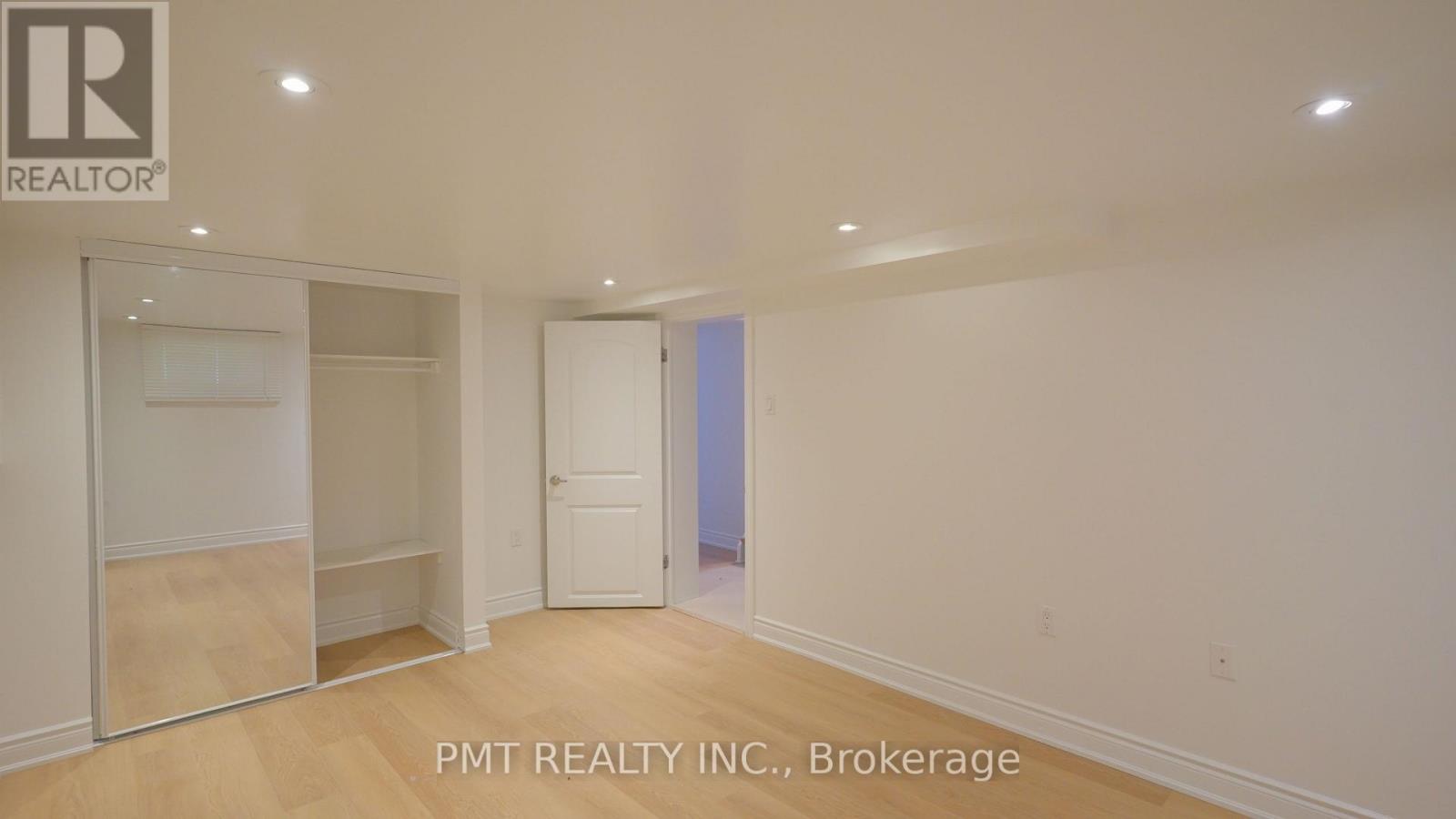 143 Elgin Crescent Property Photo 30